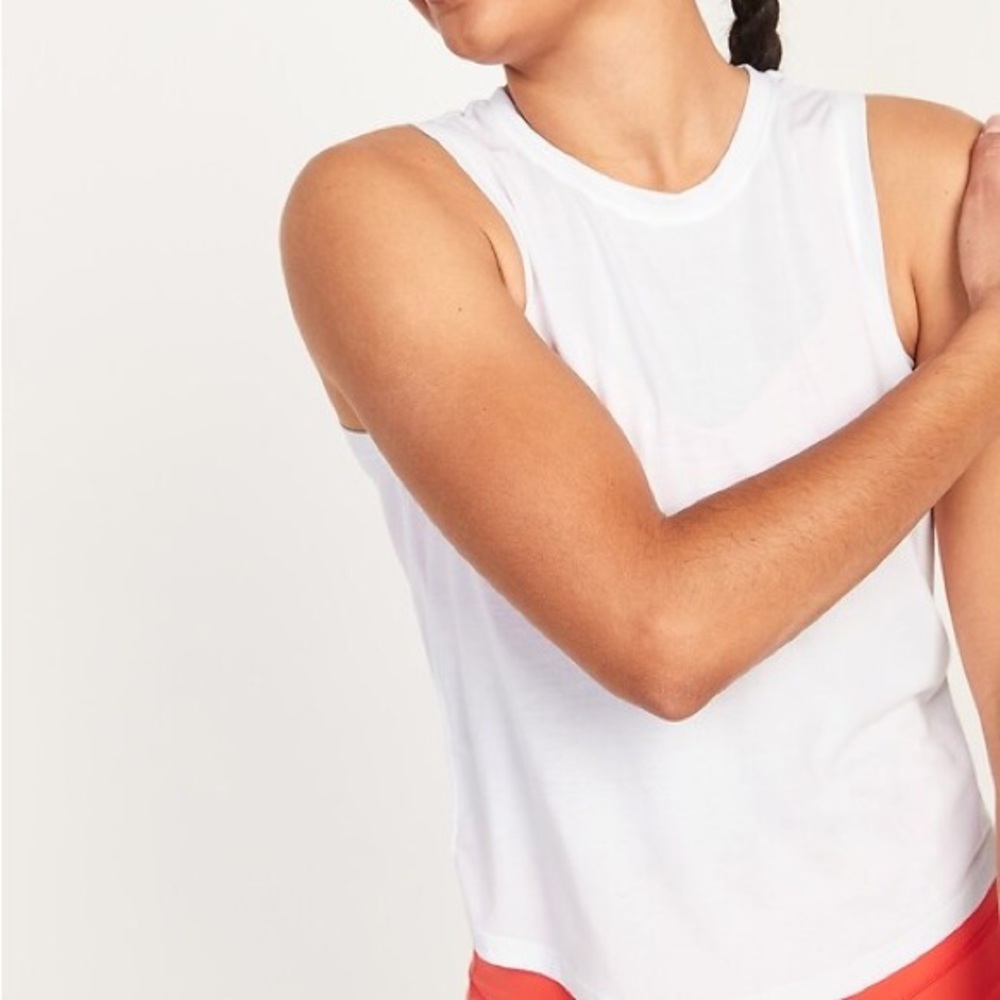 Old Navy White UltraLite Mesh-Stripe Performance
Tank Top